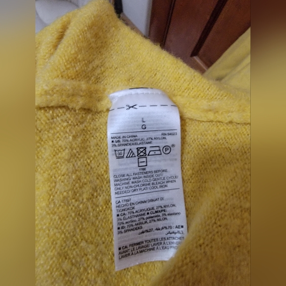 Old Navy | Button Down Cardigan Sweater | Size L | Yellow - Picture 3 of 6